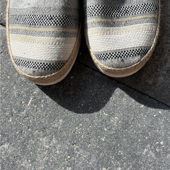 BOBS from Skechers Striped Flats in Gray and Cream - Picture 2 of 7